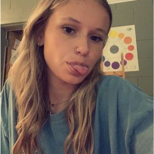 Meet your Posher, Emalee